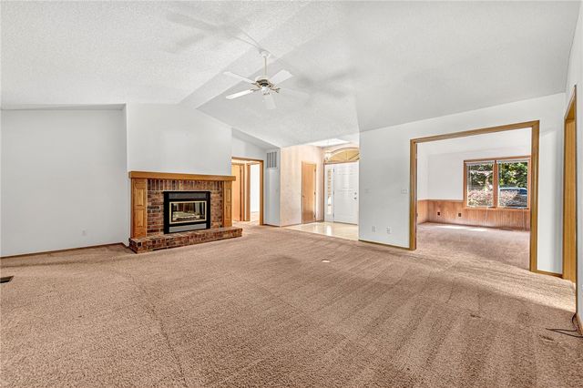 1 Newent Lane, Bella Vista, AR 72714