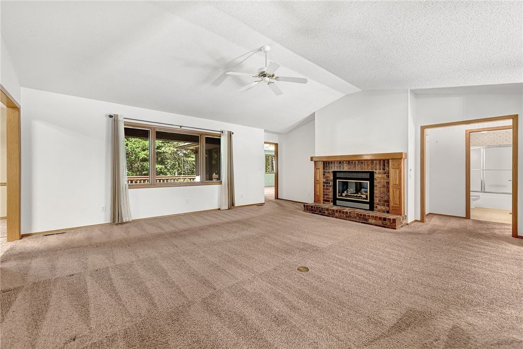 1 Newent Lane, Bella Vista, AR 72714