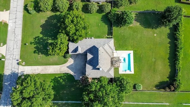 30 Tananger Springs Drive, Denison, TX 75021