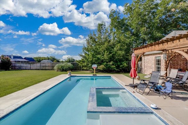 30 Tananger Springs Drive, Denison, TX 75021