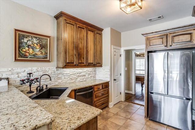 30 Tananger Springs Drive, Denison, TX 75021