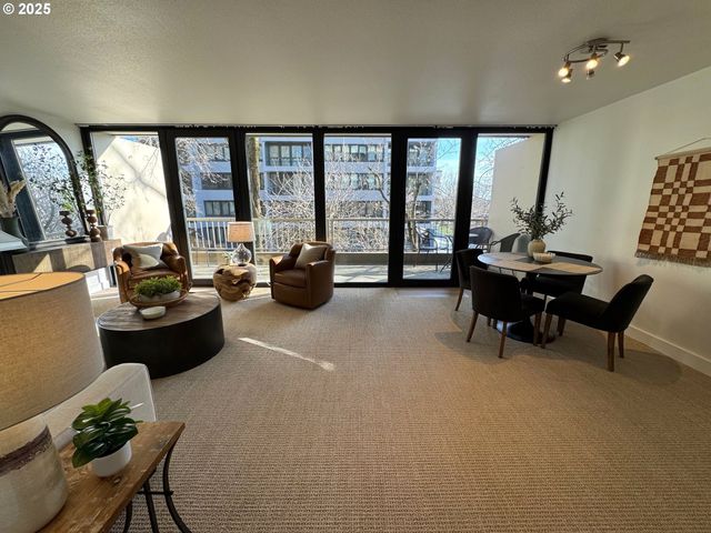 255 Sw HARRISON St, Portland, OR 97201