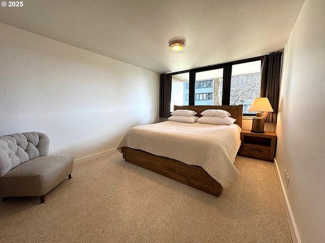 255 Sw HARRISON St, Portland, OR 97201
