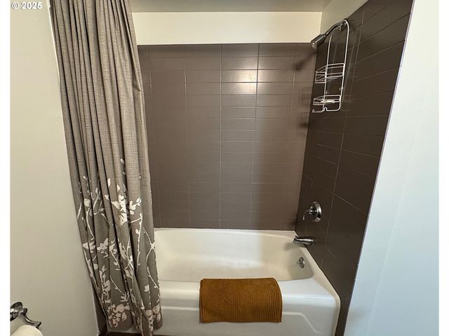 255 Sw HARRISON St, Portland, OR 97201