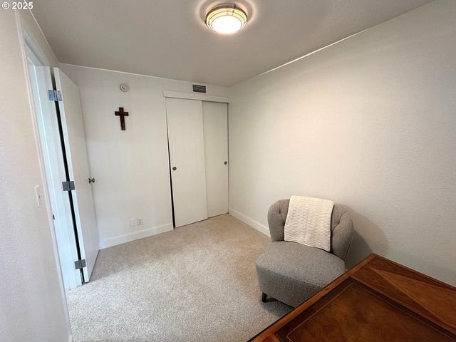 255 Sw HARRISON St, Portland, OR 97201