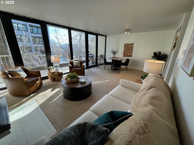 255 Sw HARRISON St, Portland, OR 97201