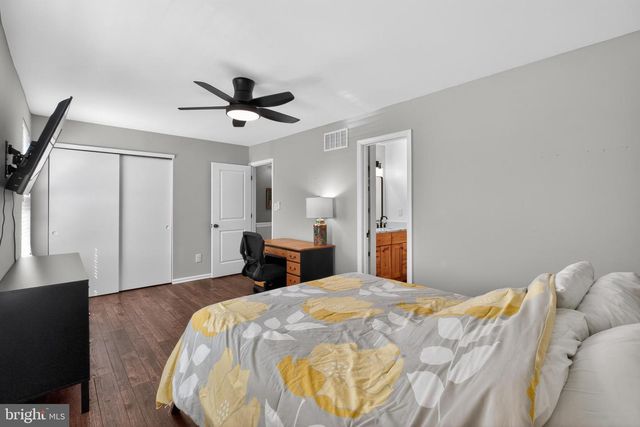 54 KNOLL DRIVE, Clementon, NJ 08021