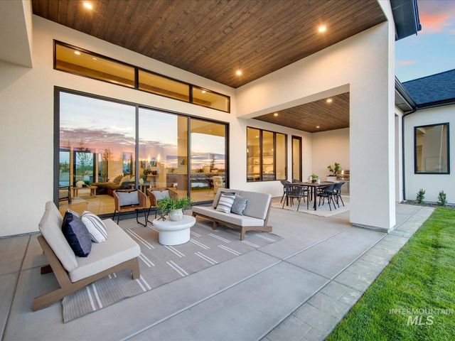 3617 N Harvest Moon, Eagle, ID 83616