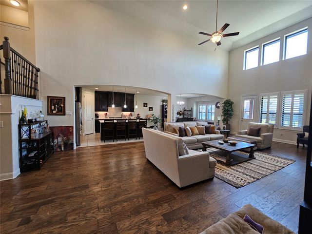 1505 Hudson Drive, Ennis, TX 75119