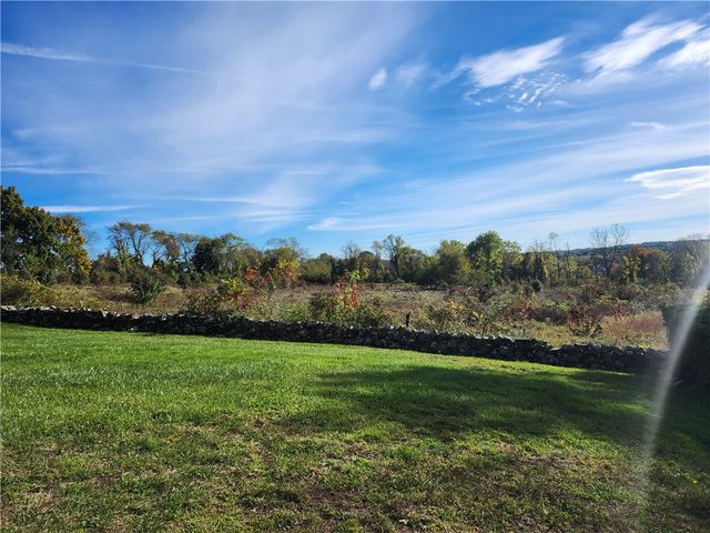 81 Sophia Drive, Warwick, RI 02886