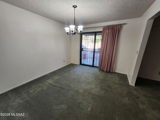 1833 S Oak Park Drive, Tucson, AZ 85710