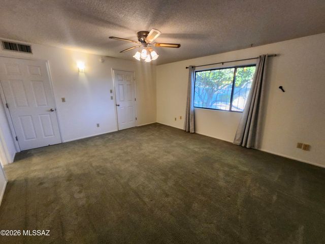 1833 S Oak Park Drive, Tucson, AZ 85710