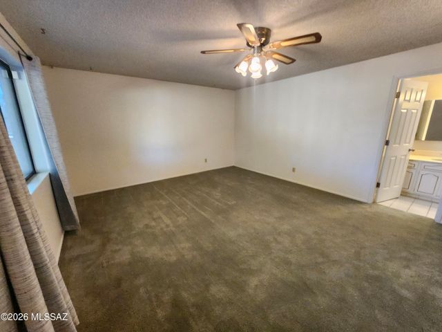1833 S Oak Park Drive, Tucson, AZ 85710