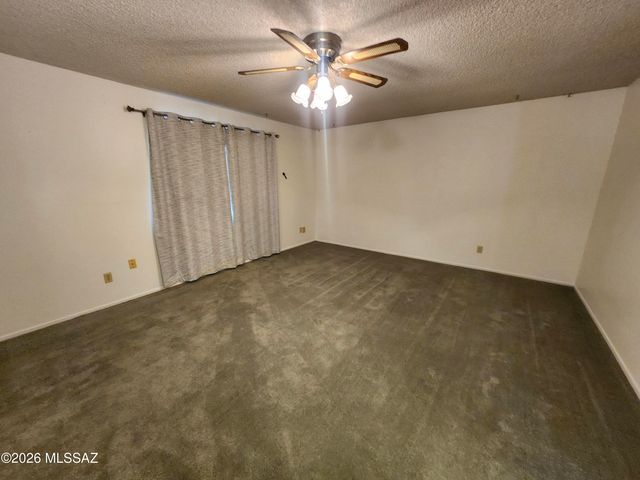 1833 S Oak Park Drive, Tucson, AZ 85710