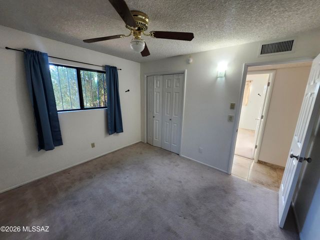 1833 S Oak Park Drive, Tucson, AZ 85710