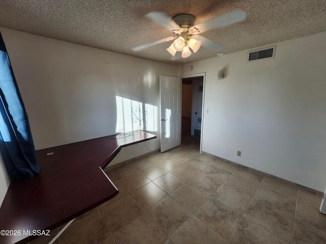 1833 S Oak Park Drive, Tucson, AZ 85710