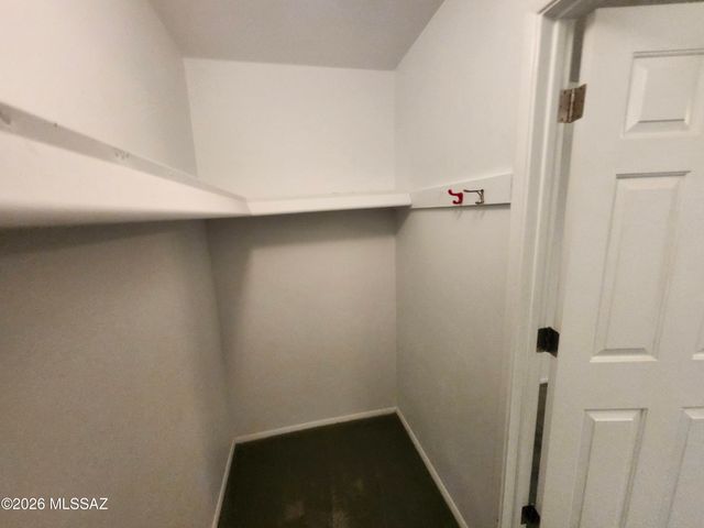 1833 S Oak Park Drive, Tucson, AZ 85710