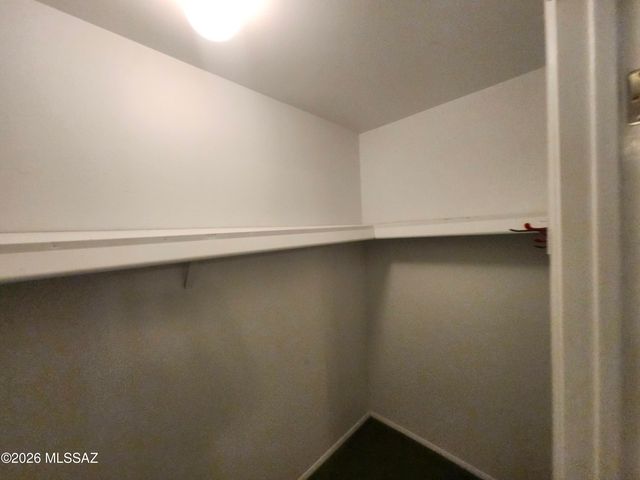 1833 S Oak Park Drive, Tucson, AZ 85710