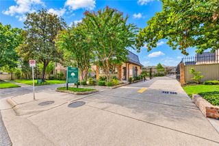 2400 N Braeswood Boulevard 313, Houston, TX 77030
