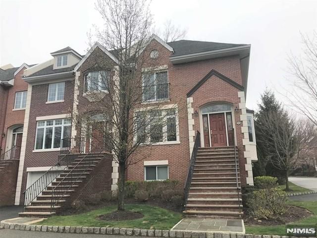 26 Candlewood Drive, Old Tappan, NJ 07675