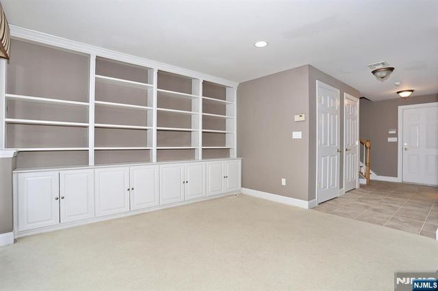 26 Candlewood Drive, Old Tappan, NJ 07675