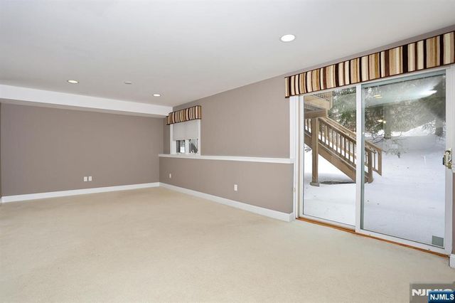 26 Candlewood Drive, Old Tappan, NJ 07675