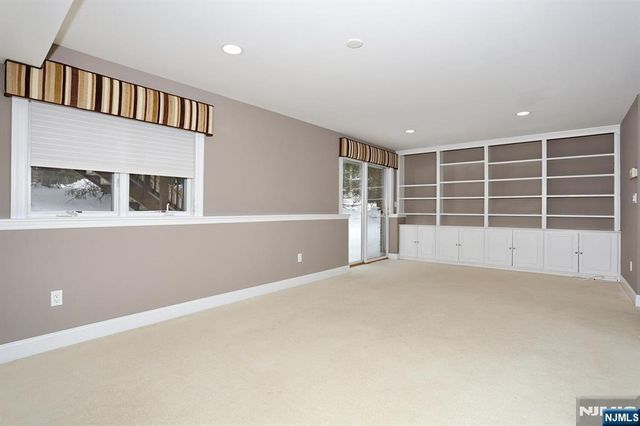 26 Candlewood Drive, Old Tappan, NJ 07675