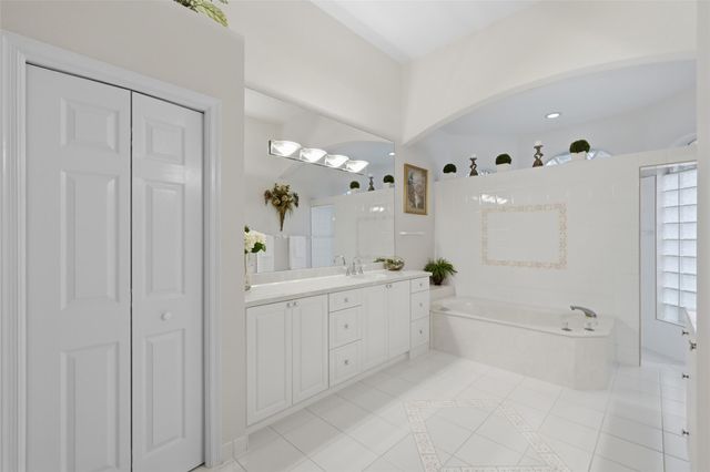 12125 NW 10th St, Coral Springs, FL 33071