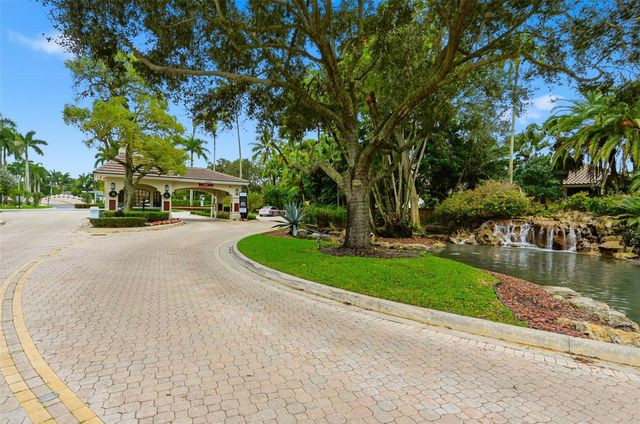 12125 NW 10th St, Coral Springs, FL 33071