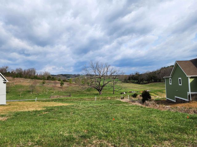 104 CARRSBROOK DR, Staunton, VA 24401