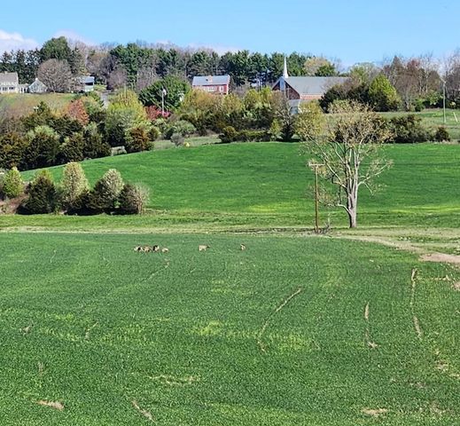 104 CARRSBROOK DR, Staunton, VA 24401