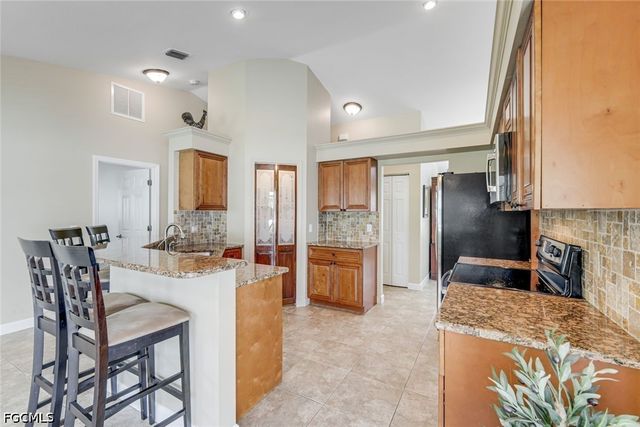 2838 SW 50th TER, Cape Coral, FL 33914