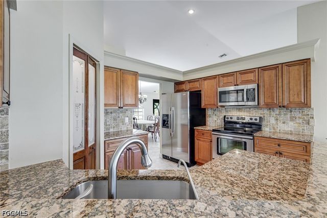 2838 SW 50th TER, Cape Coral, FL 33914