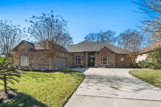 118 Hillsborough Drive W, Montgomery, TX 77356