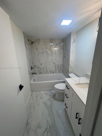 9999 Summerbreeze Drive 214, Sunrise, FL 33322