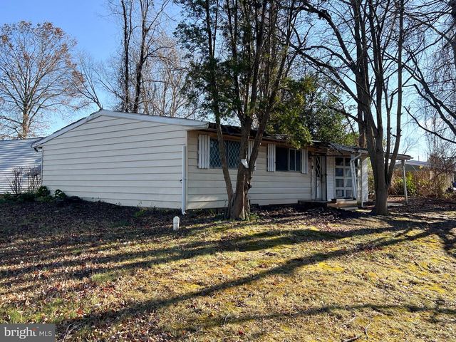 4 MARTELL RD, Newark, DE 19713