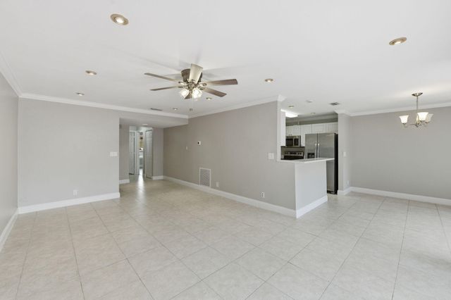 8741 Cleary Boulevard, Plantation, FL 33324
