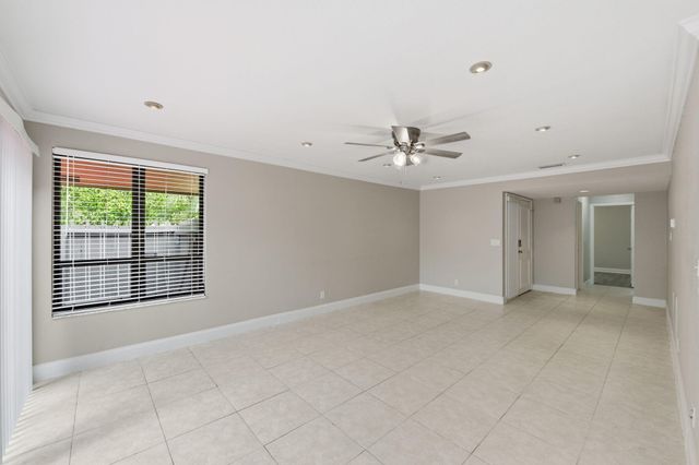 8741 Cleary Boulevard, Plantation, FL 33324