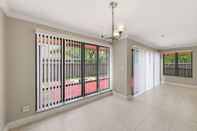 8741 Cleary Boulevard, Plantation, FL 33324