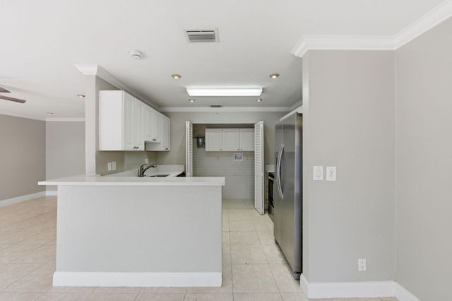 8741 Cleary Boulevard, Plantation, FL 33324