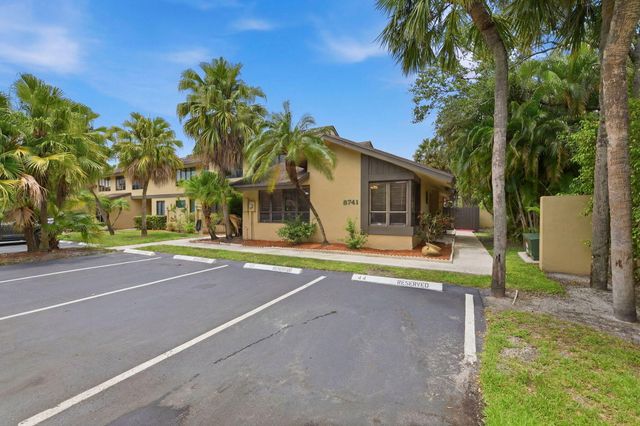 8741 Cleary Boulevard, Plantation, FL 33324
