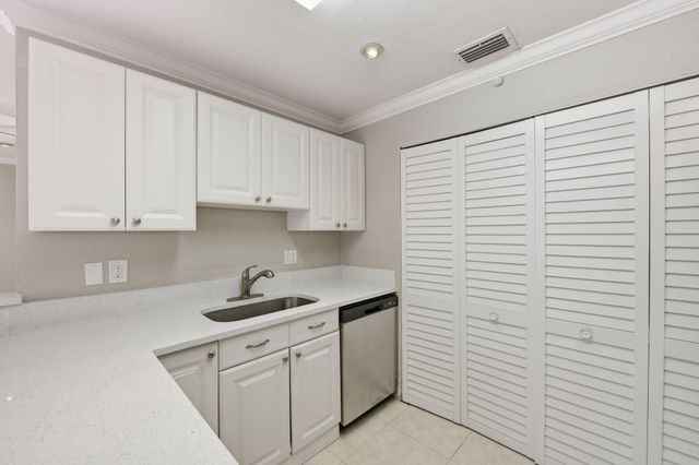 8741 Cleary Boulevard, Plantation, FL 33324