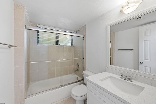 8741 Cleary Boulevard, Plantation, FL 33324