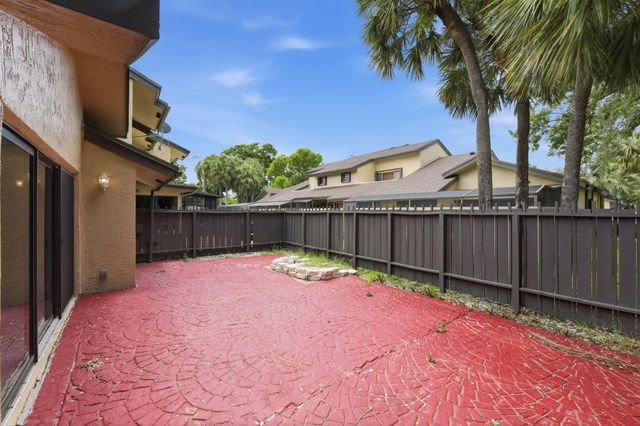 8741 Cleary Boulevard, Plantation, FL 33324