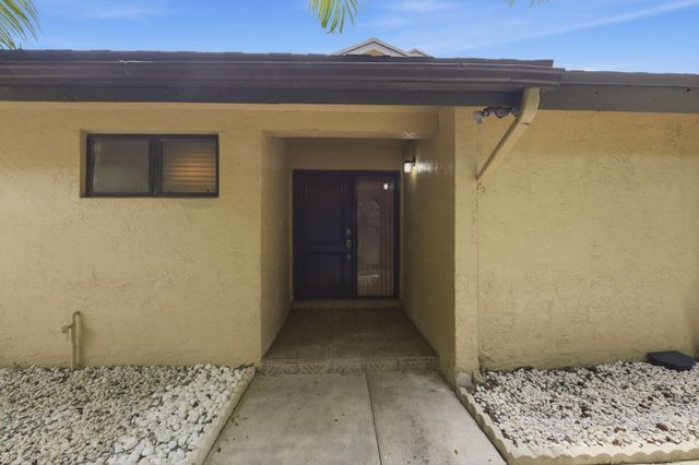 8741 Cleary Boulevard, Plantation, FL 33324