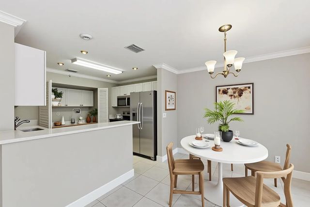 8741 Cleary Boulevard, Plantation, FL 33324