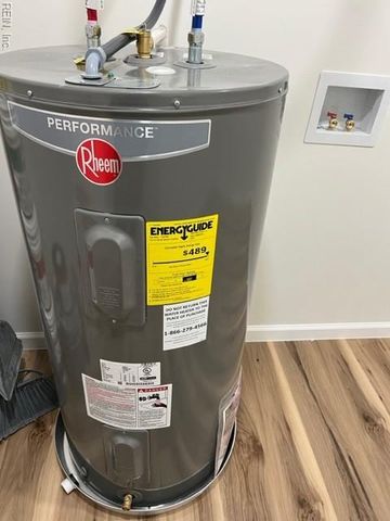 126 Church ST, Suffolk, VA 23434