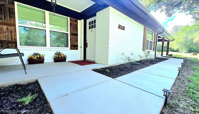 108 County Road 1102, Streetman, TX 75859