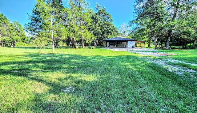 108 County Road 1102, Streetman, TX 75859