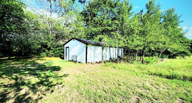 108 County Road 1102, Streetman, TX 75859
